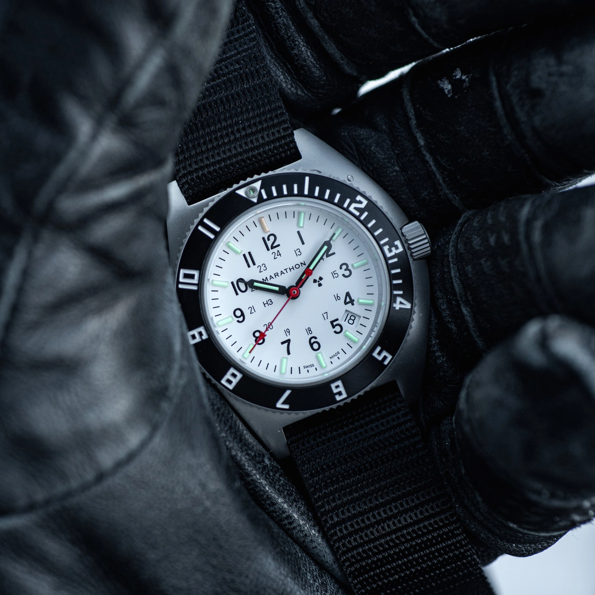 41mm Arctic Steel Navigator w/ Date (SSNAV-D) on Ballistic Nylon