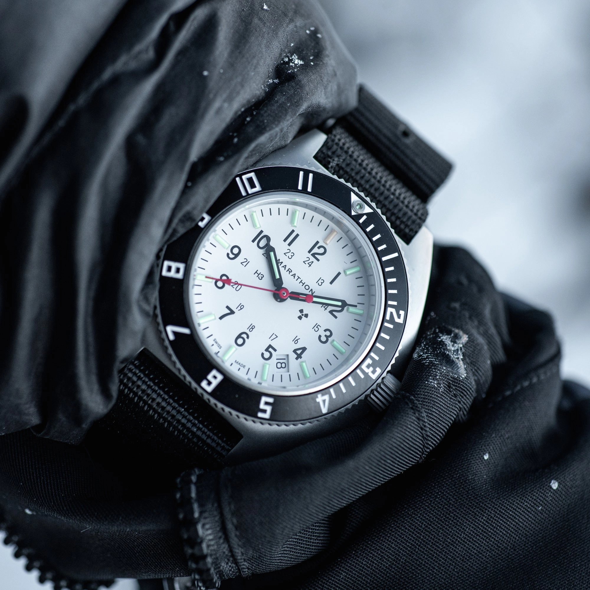 41mm Arctic Steel Navigator w/ Date (SSNAV-D) on Nylon DEFSTAN