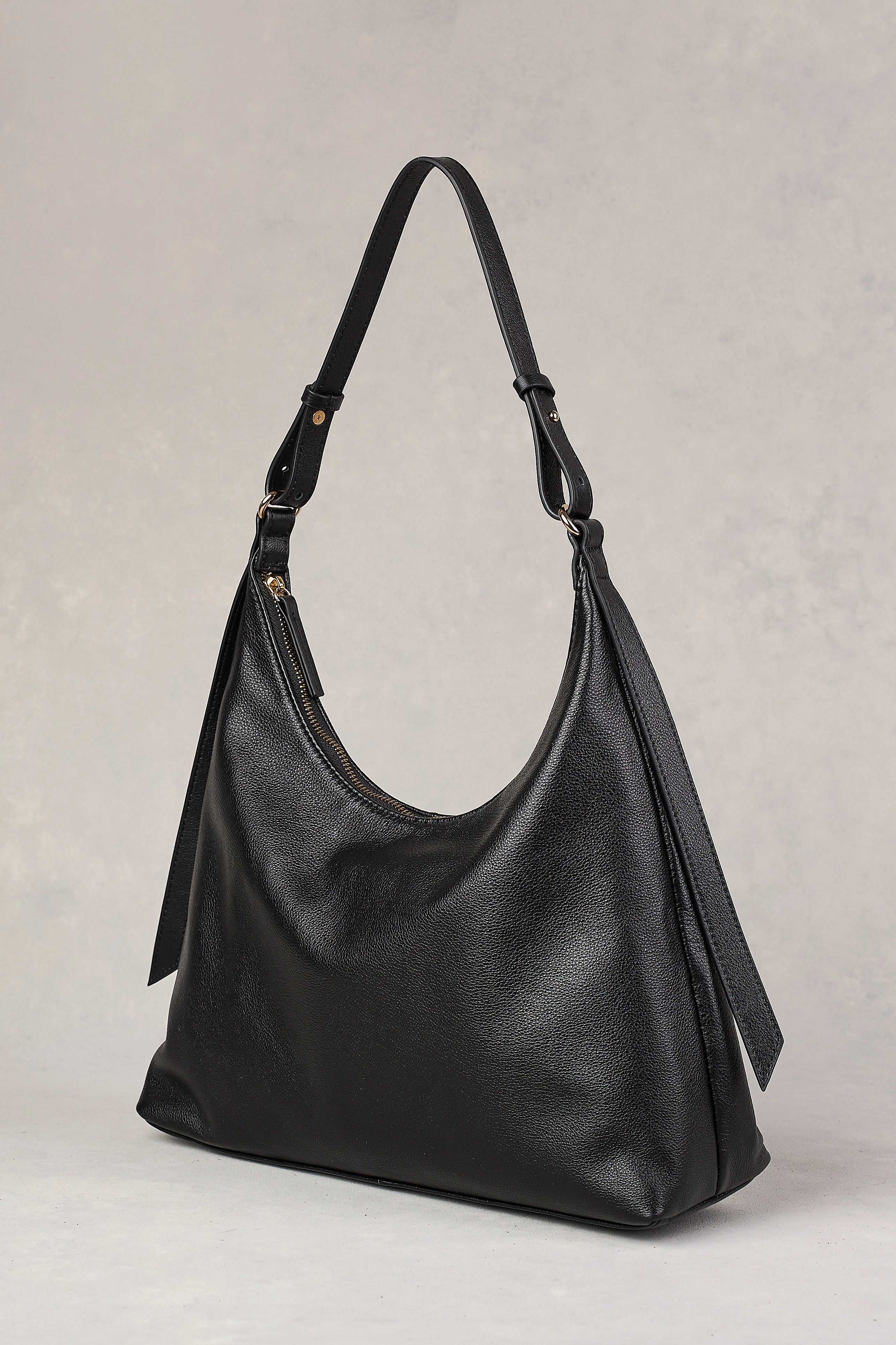 Elena Leather Shoulder Bag - Black