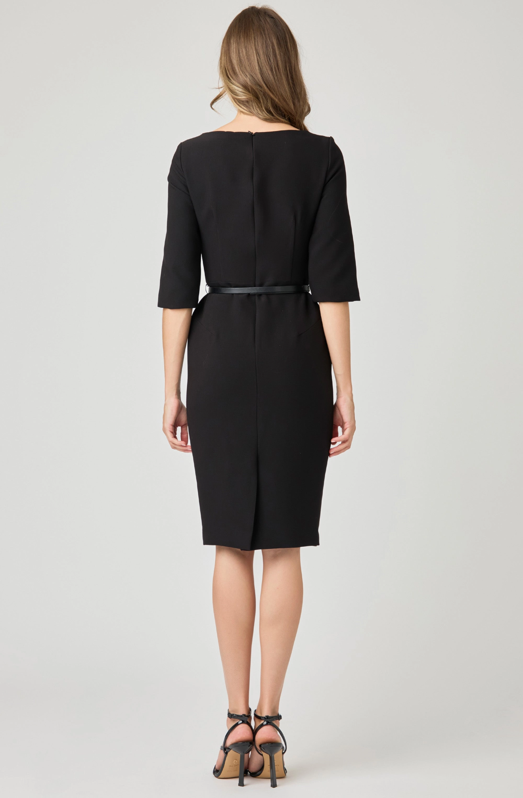 Fitted Dress with belt