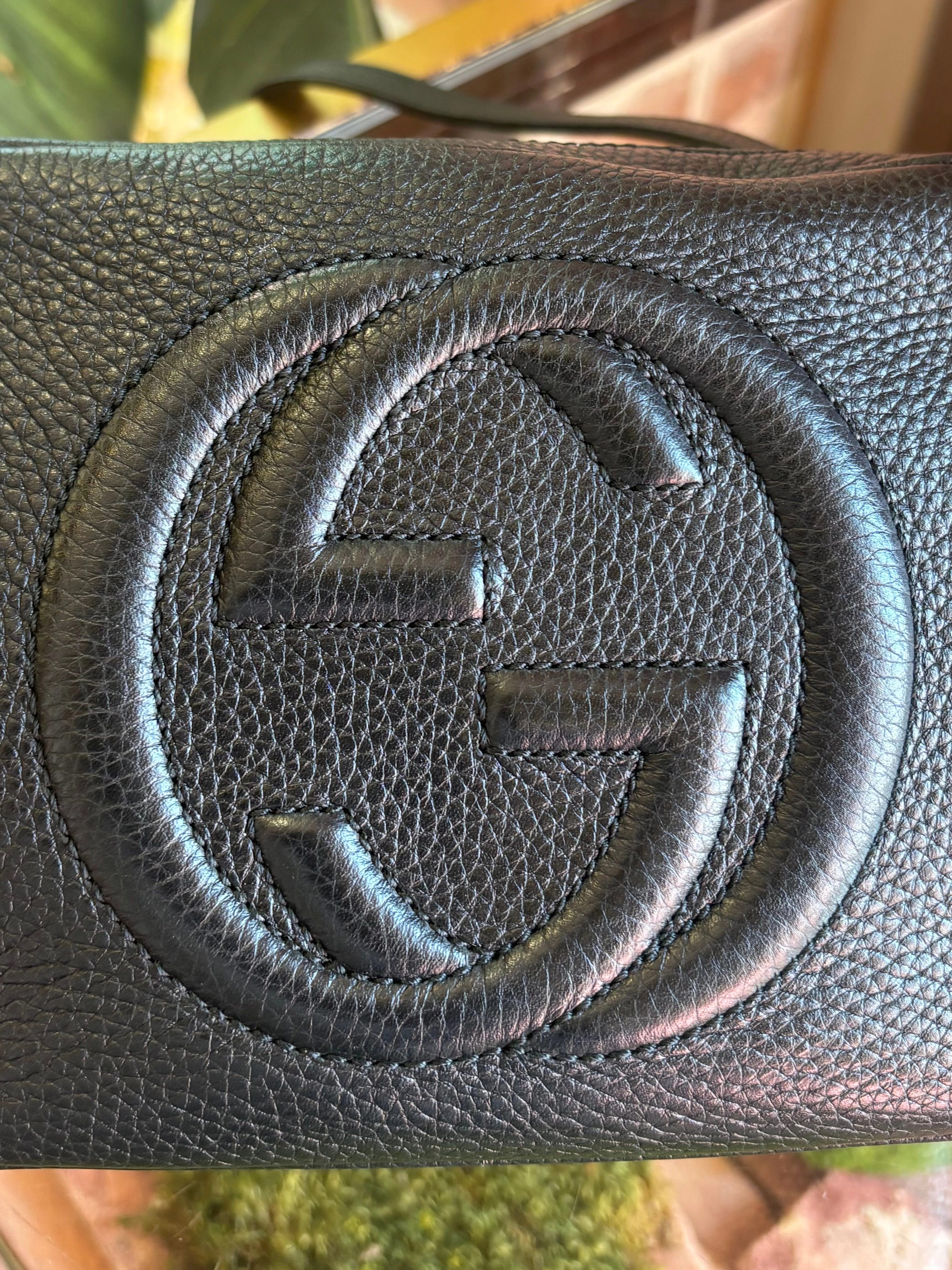 GUCCI Black Leather Interlocking G Soho Crossbody