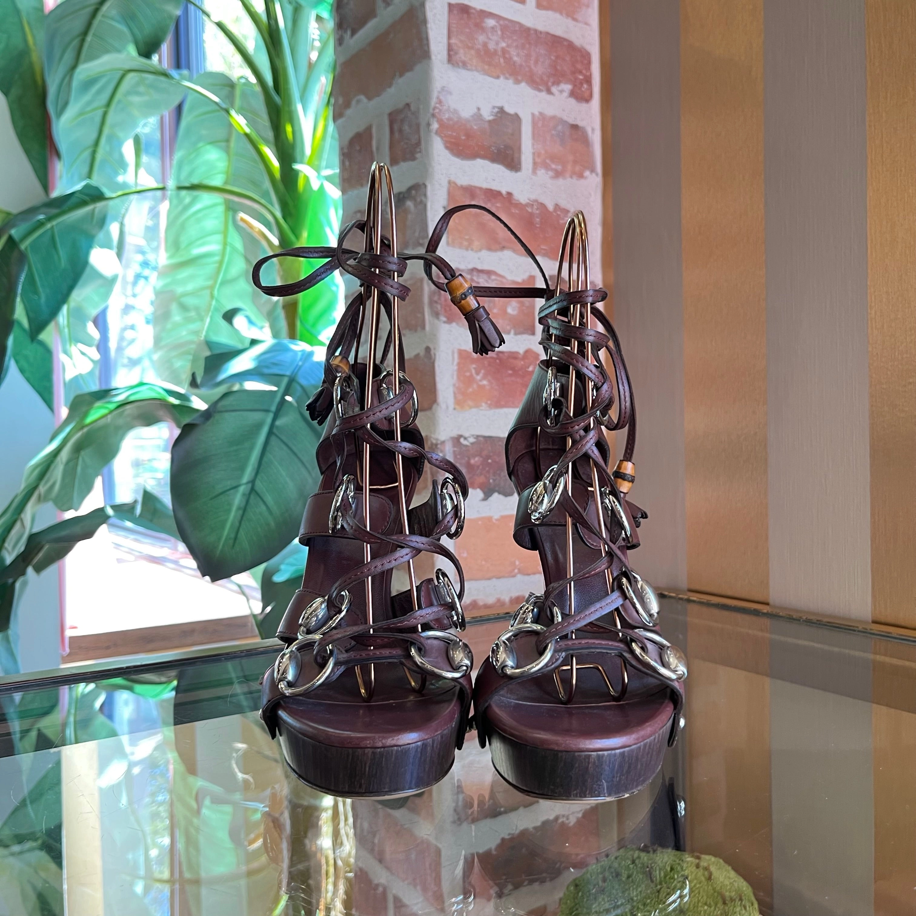 GUCCI Leather Horsebit Strappy Platform Heels SZ7B