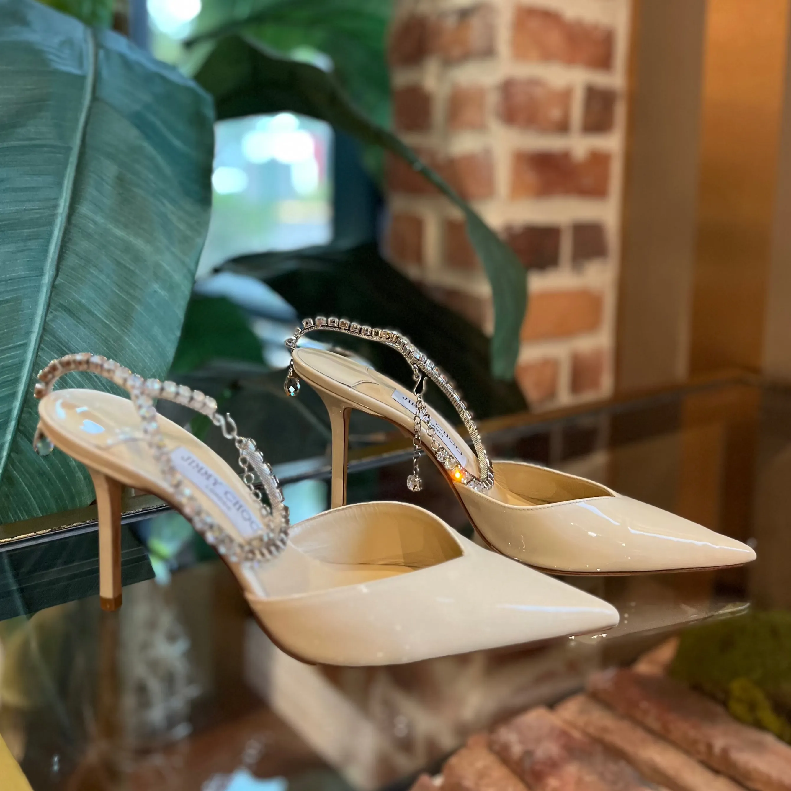 JIMMY CHOO White Patent Saeda Pumps Sz 38.5