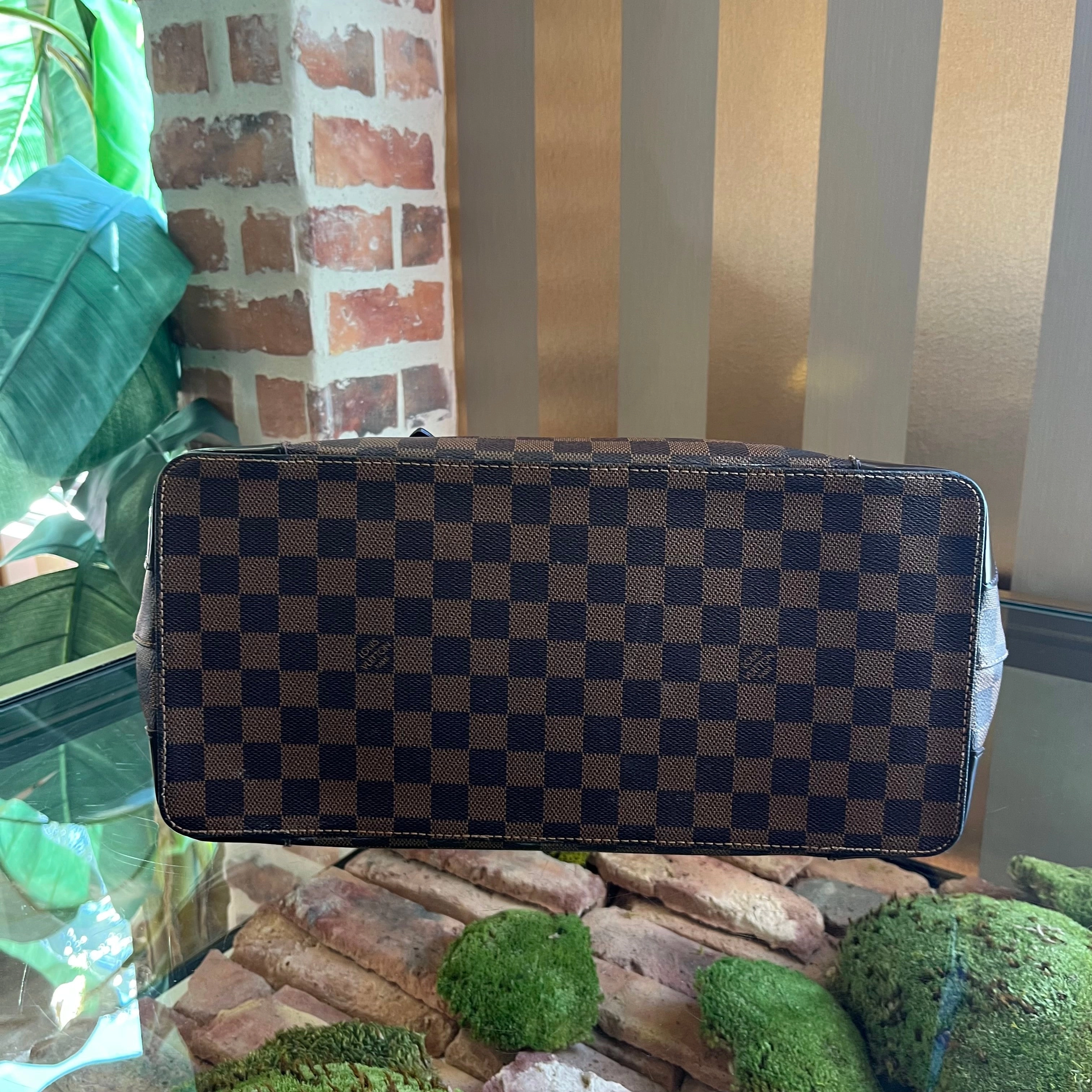 LOUIS VUITTON Hampstead Damier Ebene GM Shoulder Bag