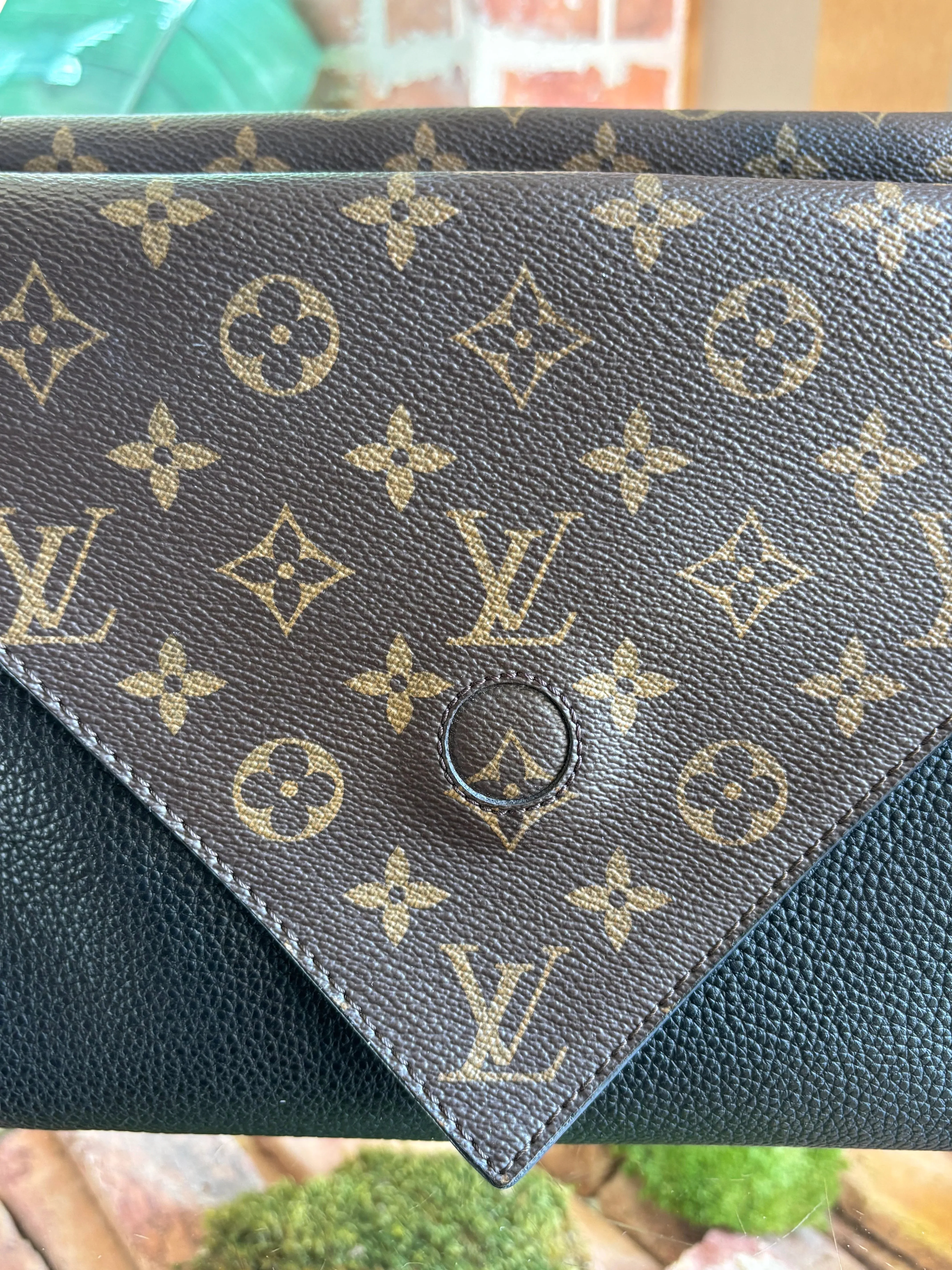LOUIS VUITTON Monogram Double V Shoulder Bag