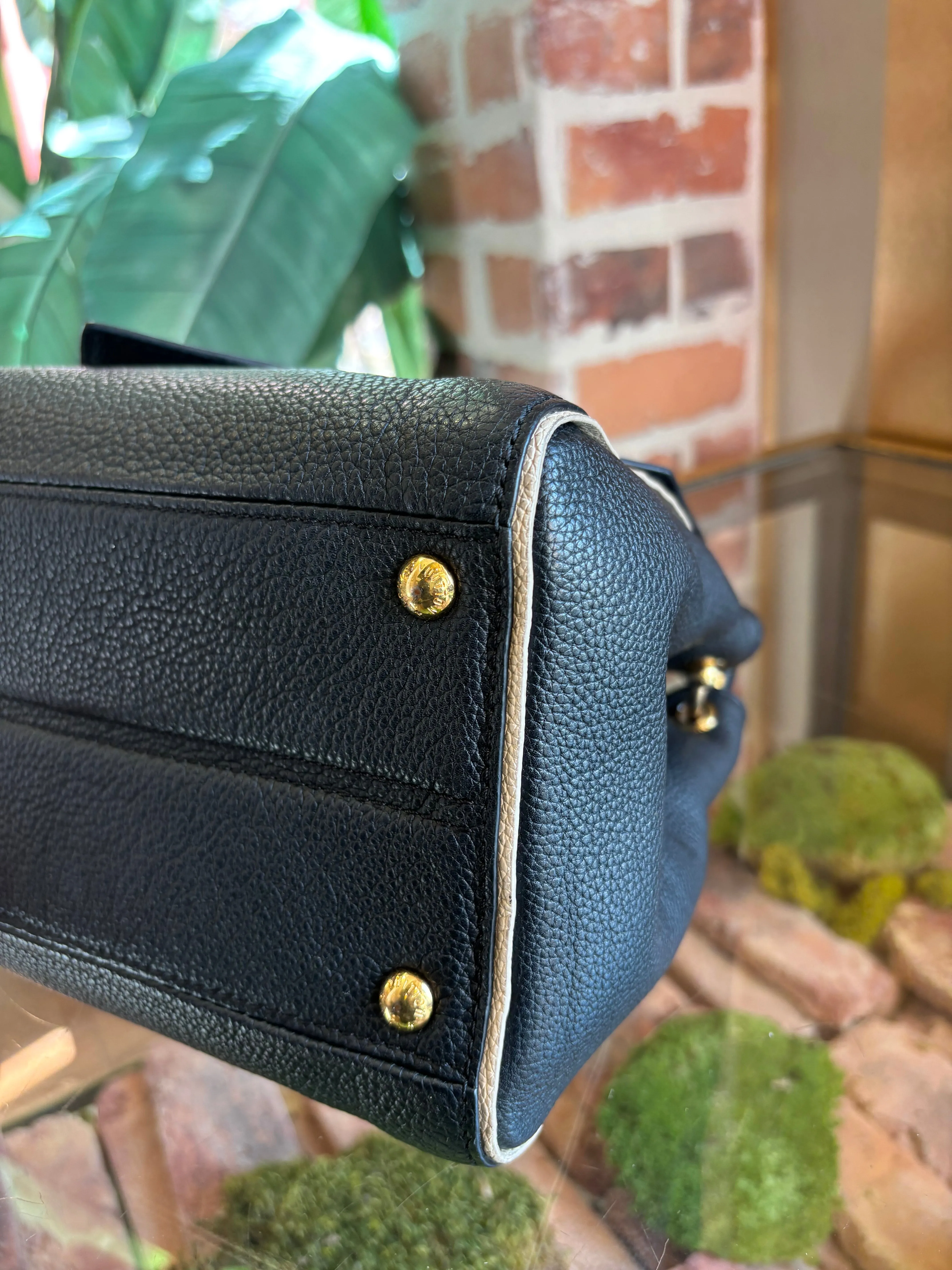 LOUIS VUITTON Monogram Double V Shoulder Bag
