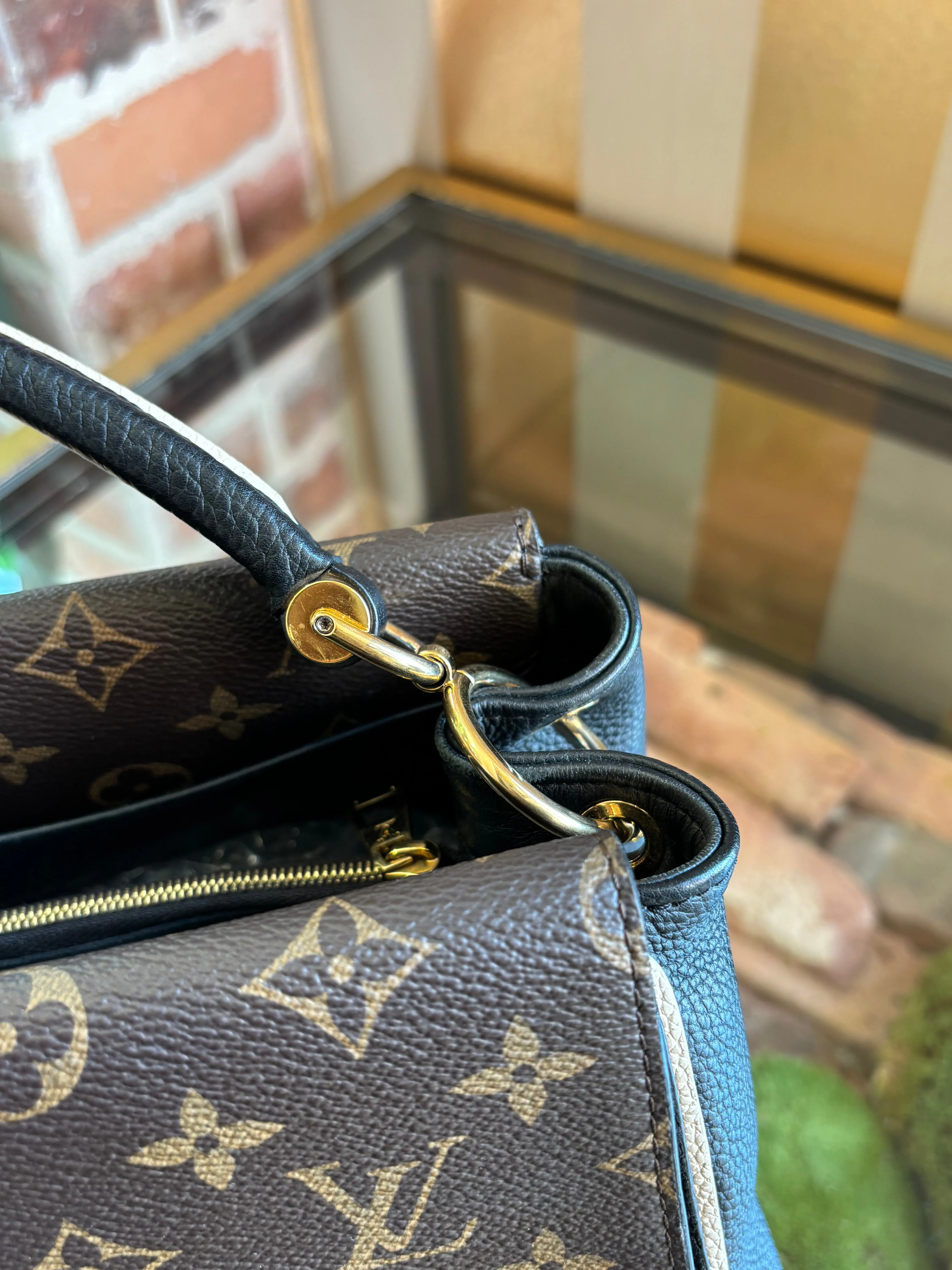 LOUIS VUITTON Monogram Double V Shoulder Bag
