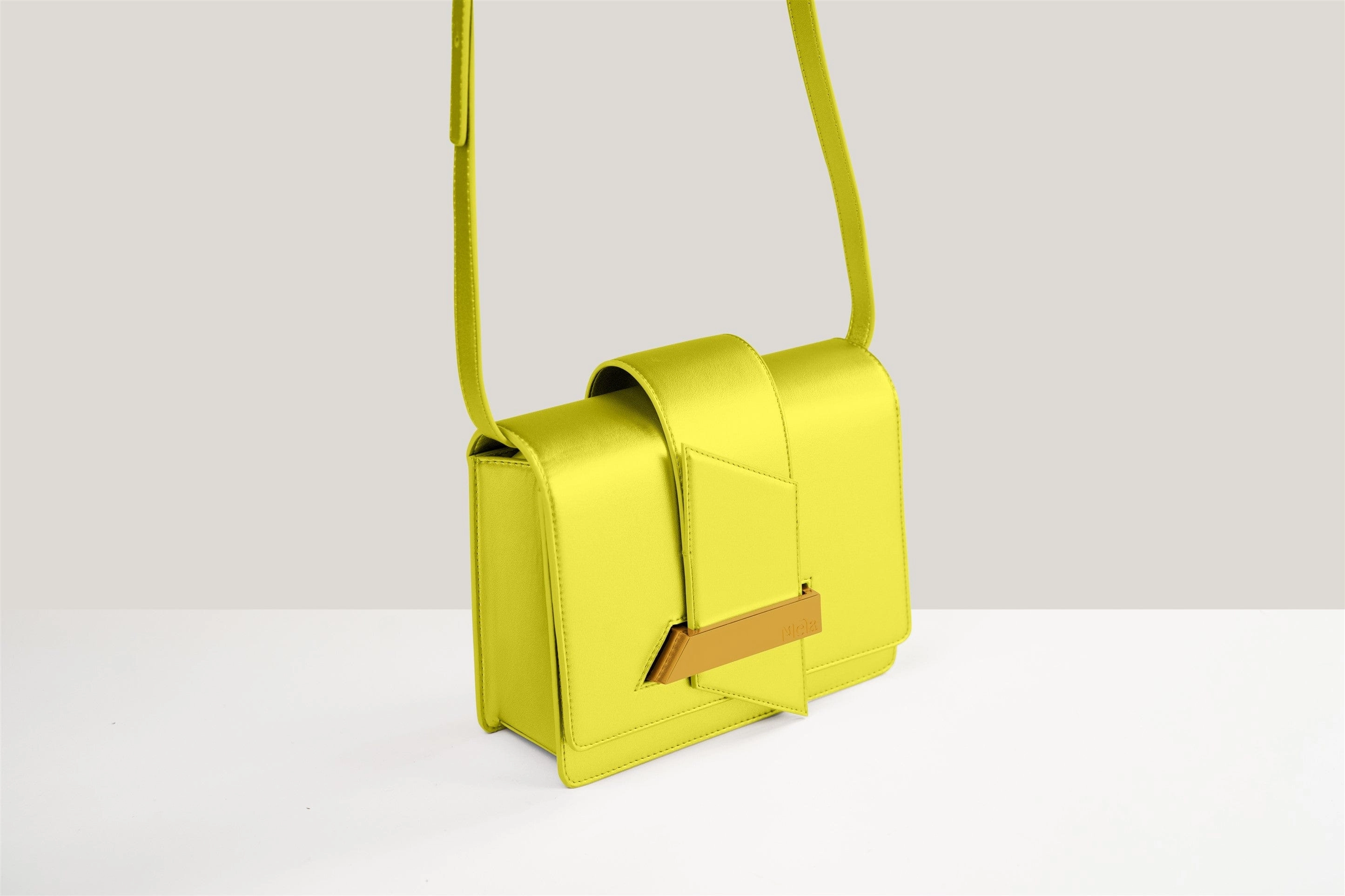 Nora Apple Leather Vegan Crossbody Bag | Zest