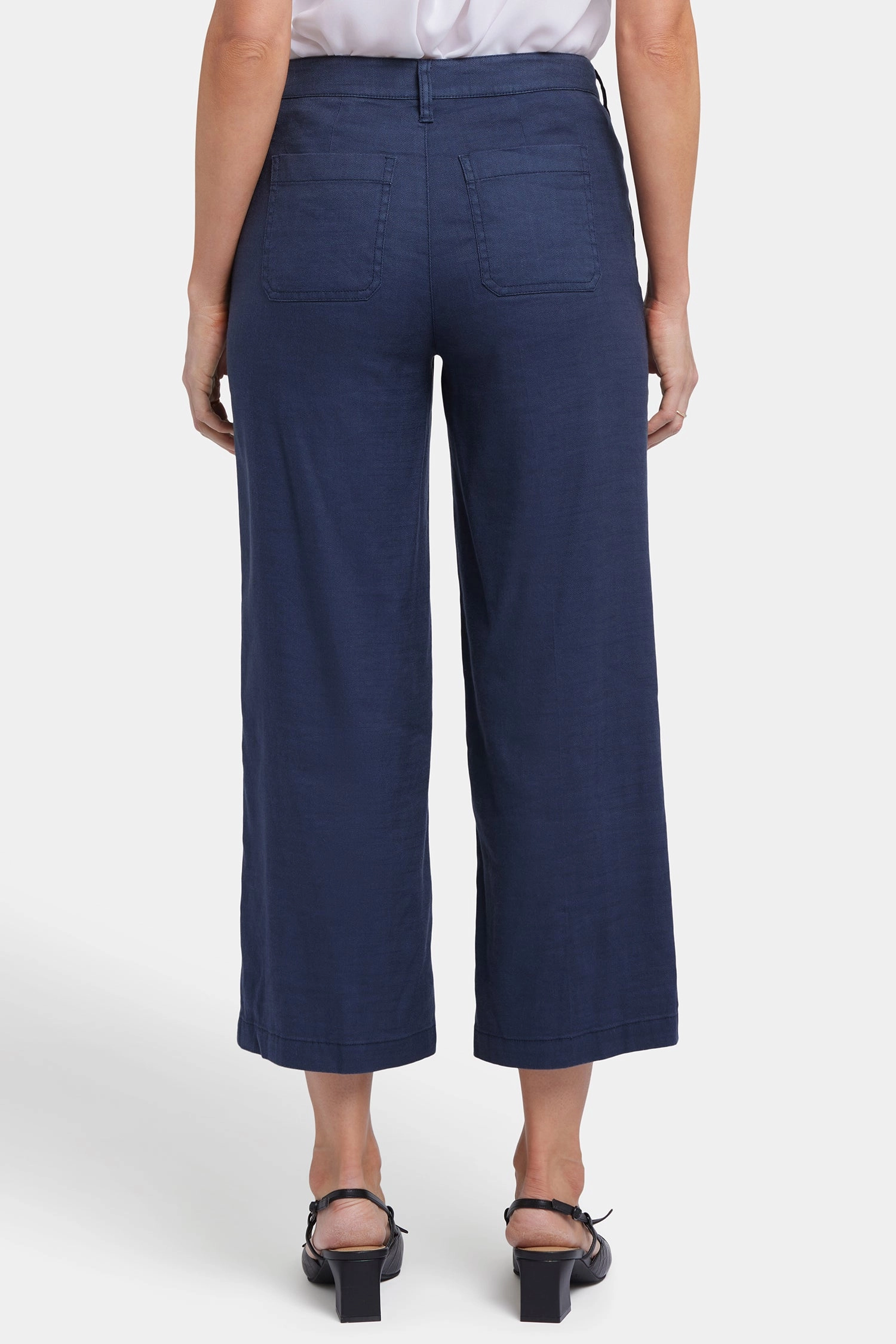 Wide Leg Cargo Capri Pants In Petite - Oxford Navy