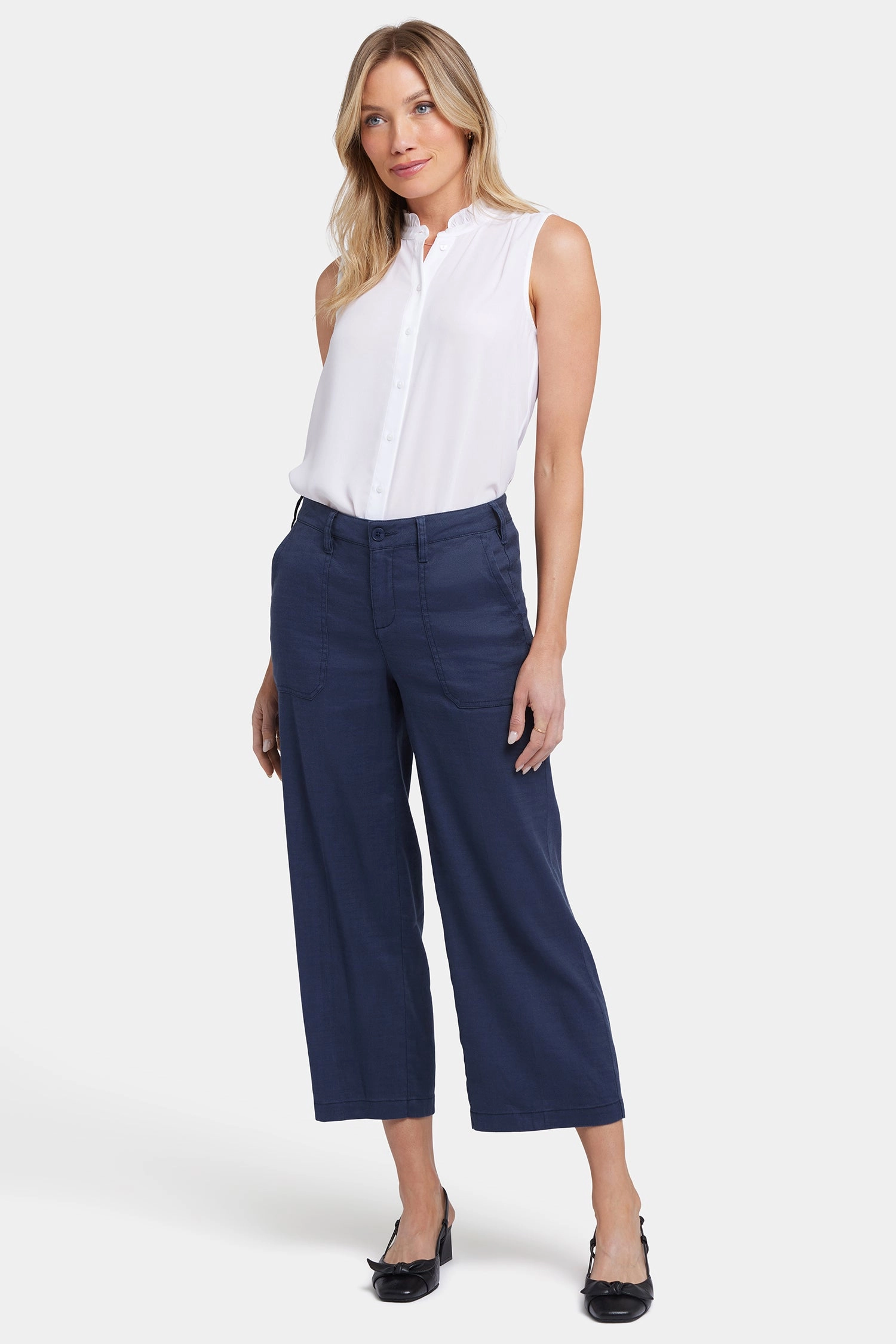 Wide Leg Cargo Capri Pants In Petite - Oxford Navy